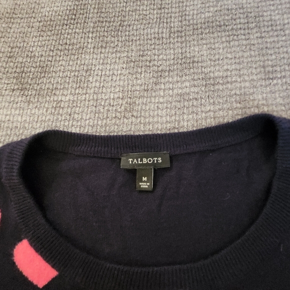 Talbots Light Weight Womens Sweater, Long Sleeve, Sz Med, Navy With Pink Hearts - Picture 2 of 7